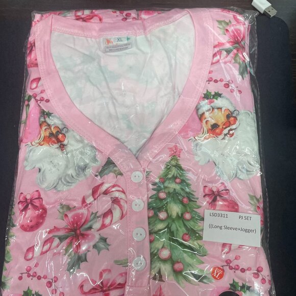 NEW! Shirley & Stone Pink Santas & Candy Canes Pajamas Size XL - Picture 7 of 7